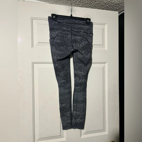 Lululemon Fast & Free 7/8 Tight II *Nulux 25" - Picture 2 of 4